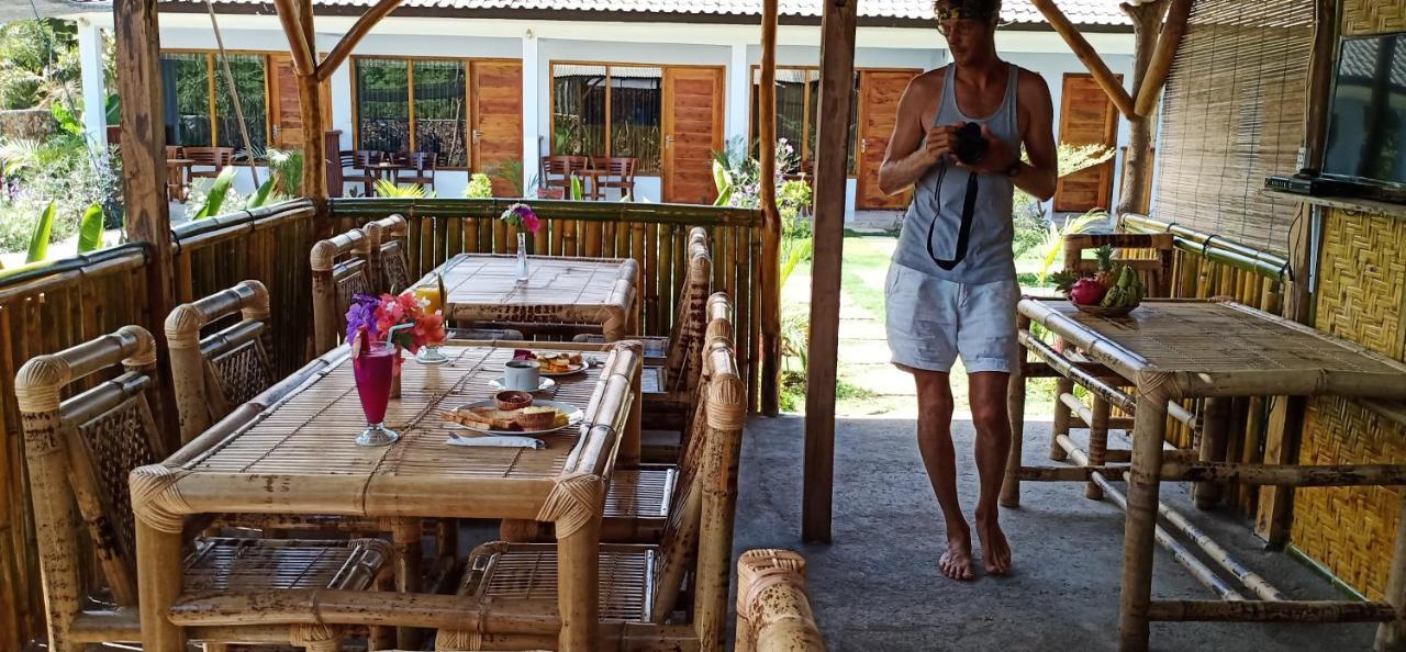 Elisa Homestay Areguling Kuta  エクステリア 写真