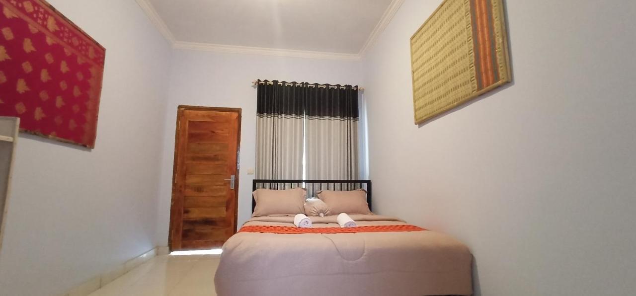 Elisa Homestay Areguling Kuta  エクステリア 写真