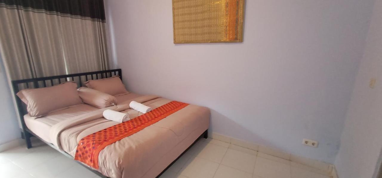 Elisa Homestay Areguling Kuta  エクステリア 写真