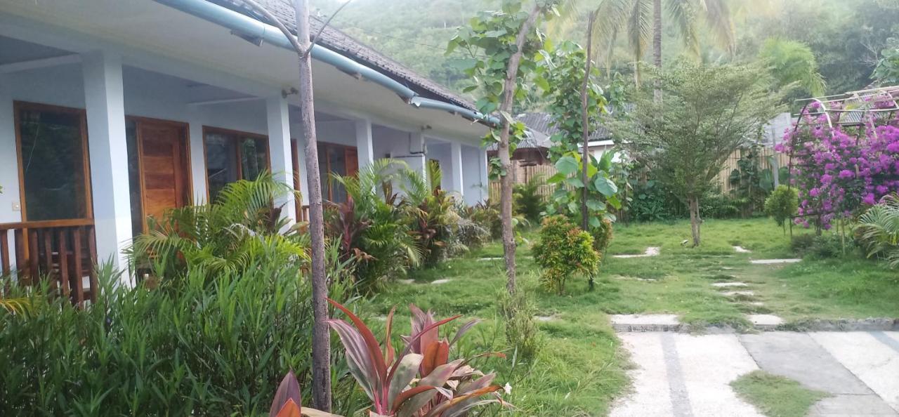 Elisa Homestay Areguling Kuta  エクステリア 写真